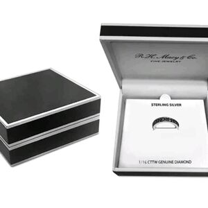 Macy's Black 1/6 CTTW Genuine Black Diamond And 925 SS ring ✨️ NWT